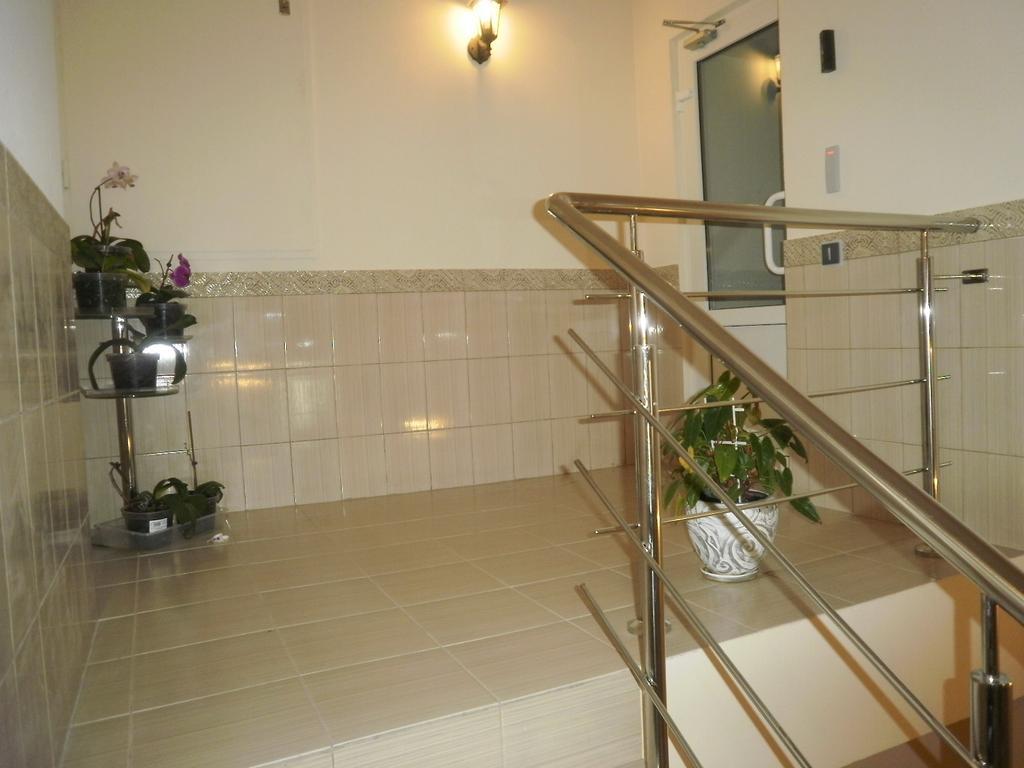 Hotel Elegant Kiev Exteriör bild