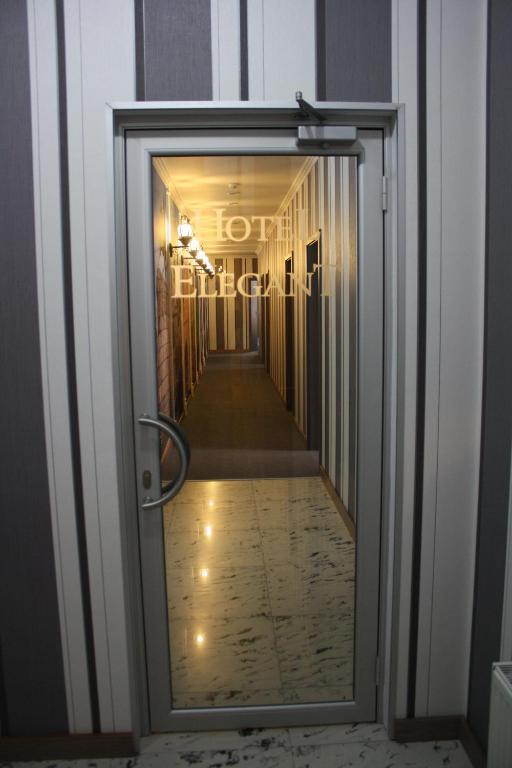 Hotel Elegant Kiev Exteriör bild