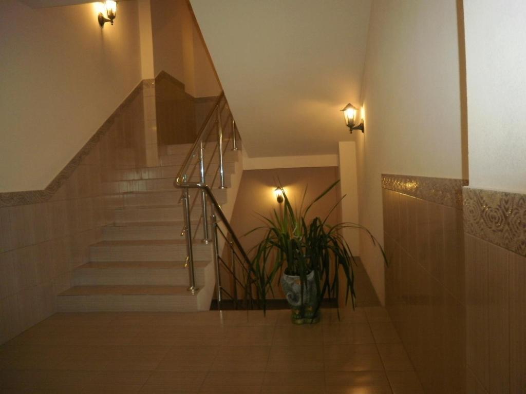 Hotel Elegant Kiev Exteriör bild